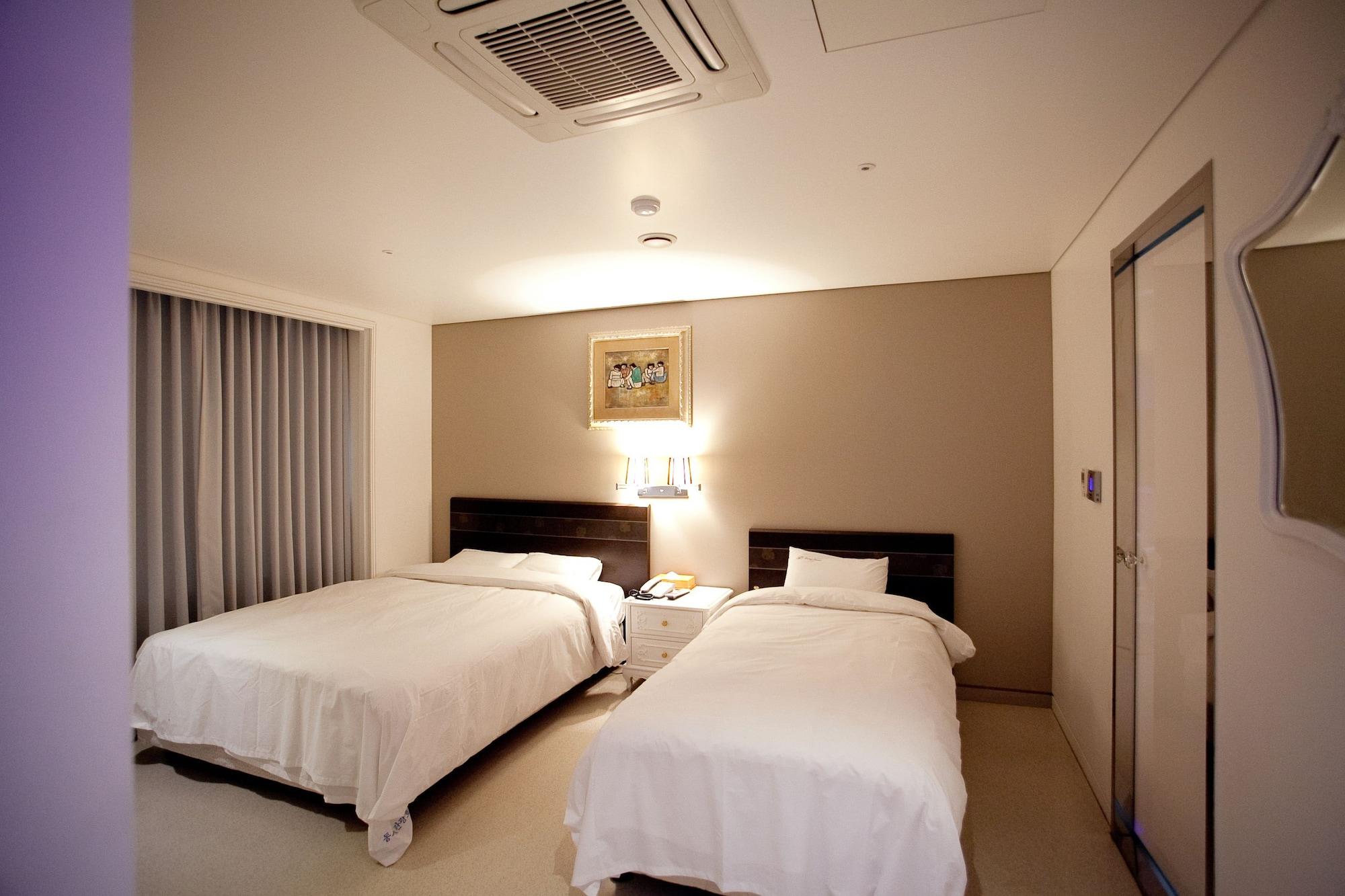 Dong Seoul Hotel Exterior photo