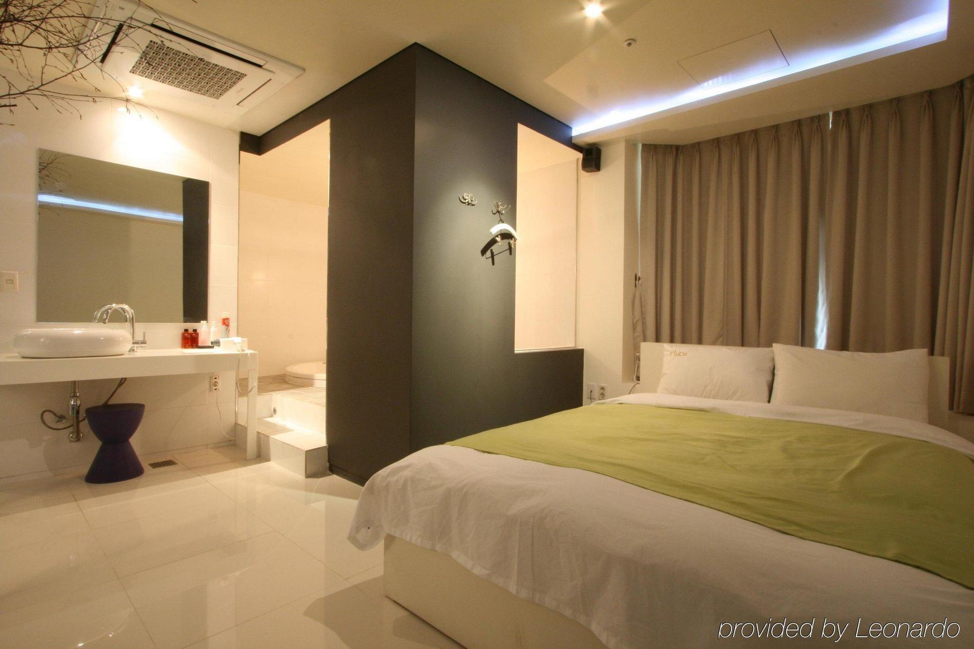 Dong Seoul Hotel Exterior photo